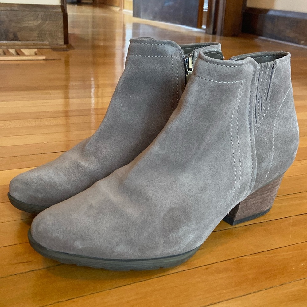 Blondo Suede Ankle Boots - size 8.5